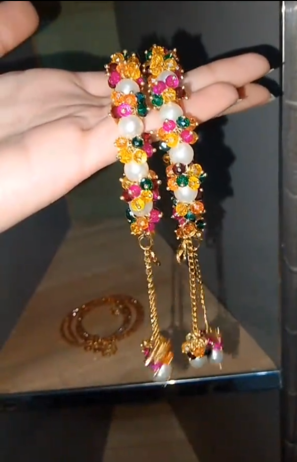 Multi Color Gajra Set