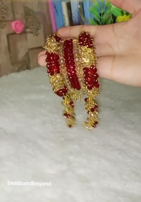 Bridal Gajra Set  (2 gajray + 4 choori)