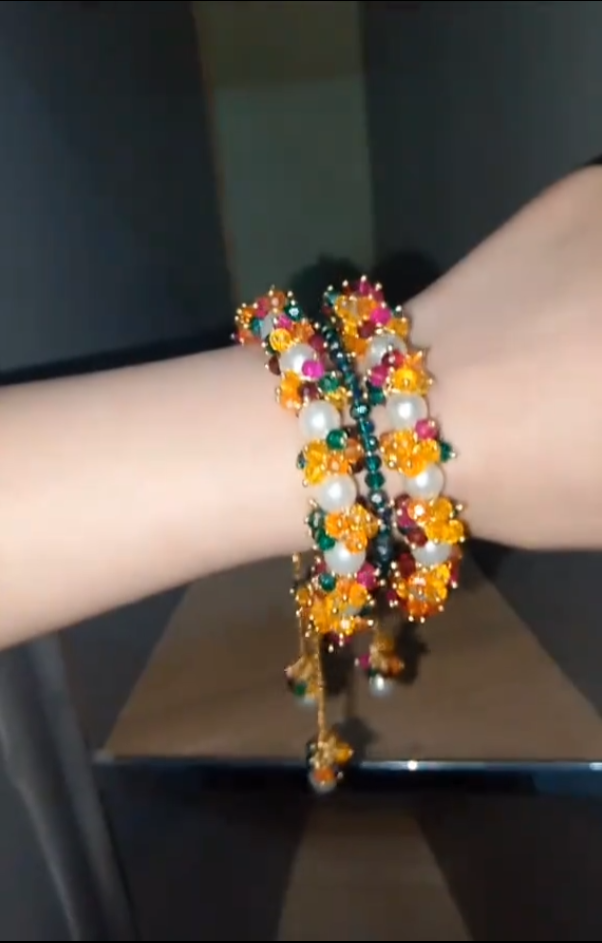 Multi Color Gajra Set