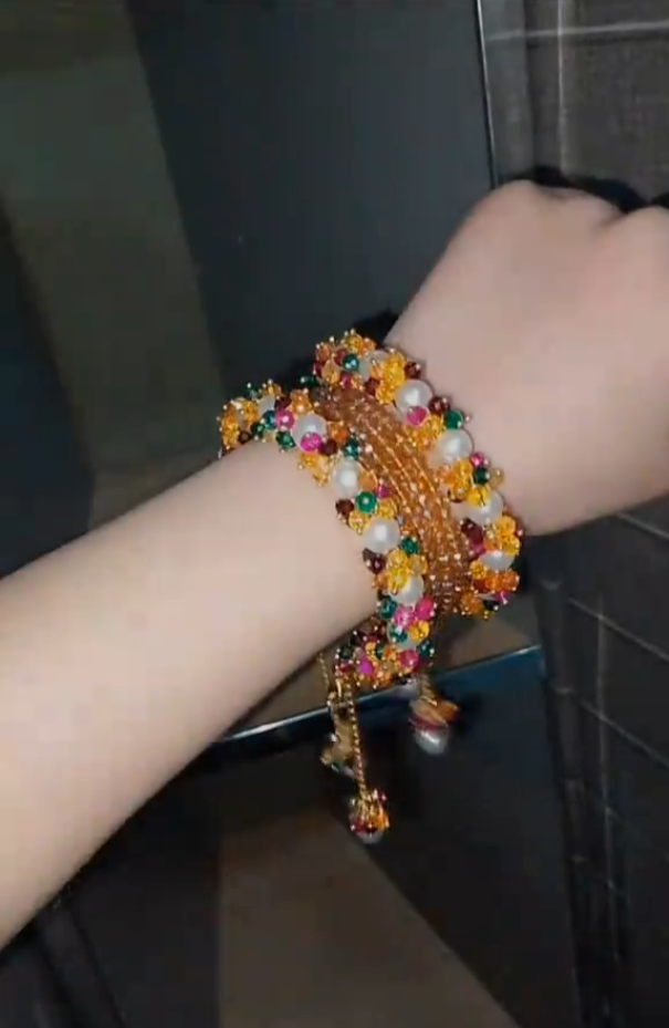 Multi Color Gajra Set