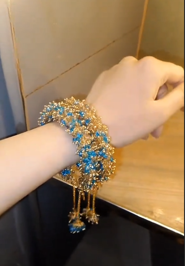 Aqua Gold Gajra Set