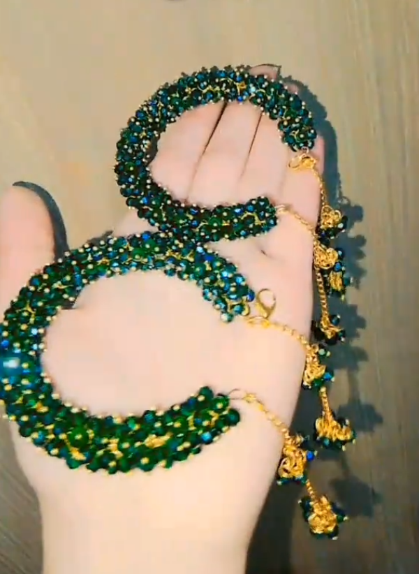 Green & Gold Gajra Set